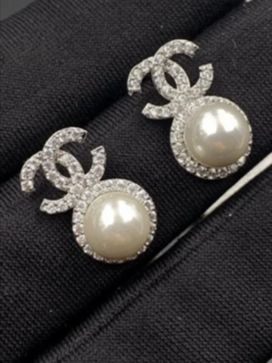 Chanel Pearl Earrings - Picture 2 of 3